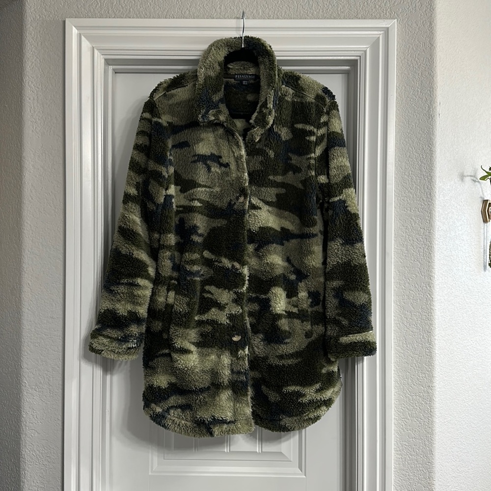 PJ SALVAGE | camouflage sherpa jacket, size L